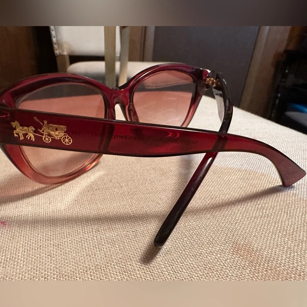 Red Coach sunglasses with horse and carriage logo on the side - Picture 4 of 5